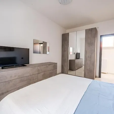 Apartman Smart Life House In The Heart Of Modena
