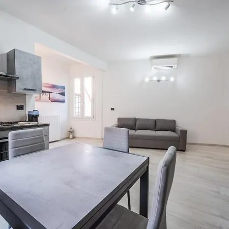 Smart Life House In The Heart Of Apartament Modena