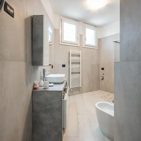 Apartman Smart Life House In The Heart Of Modena