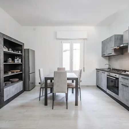 Smart Life House In The Heart Of Modena