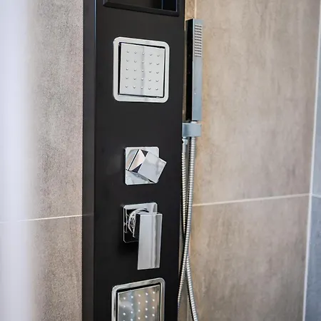 Smart Life House In The Heart Of Apartman *